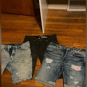 (3) pairs of men’s casual shorts